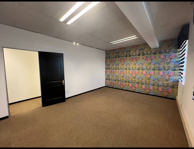 210M² OFFICE TO LET IN ROSEBANK